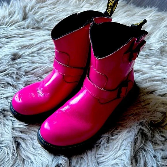Childrens pink doc martens deals